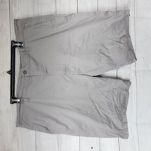 Wrangler gray shorts
